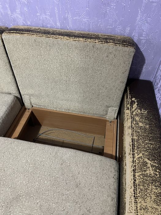 Продам диван угловой