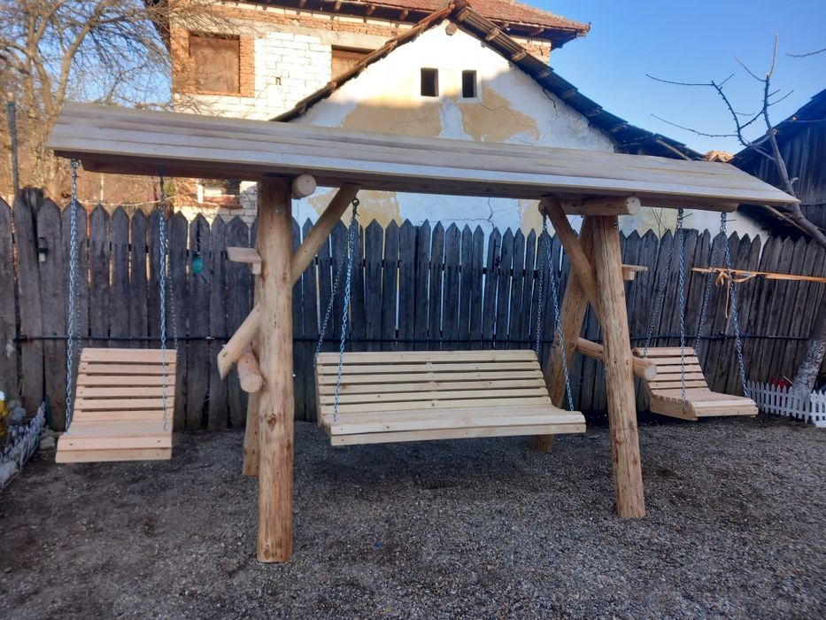 Balansoar rustic de grădină