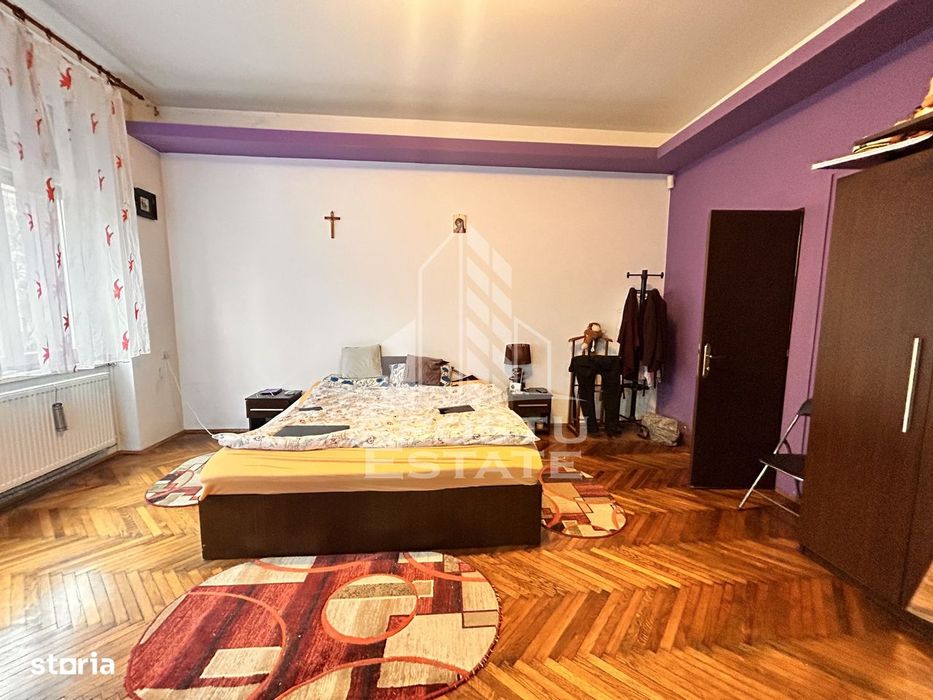 Apartament spațios 4 camere, 2 băi, parteer inalt în Piata Maria