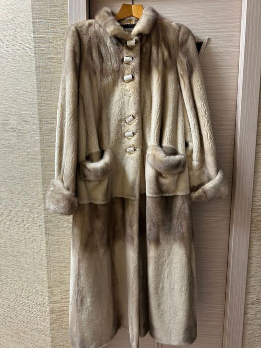 Продам шубу норковую, стриженая норка. Размер от 50 до 54 будет хорошо