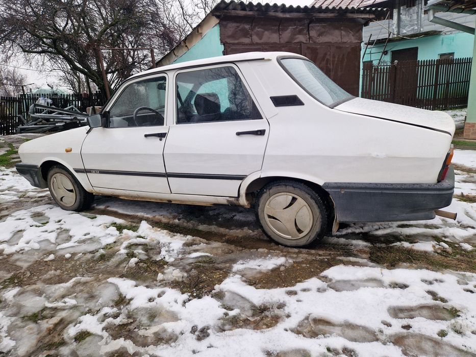 Vând  Dacia  1310