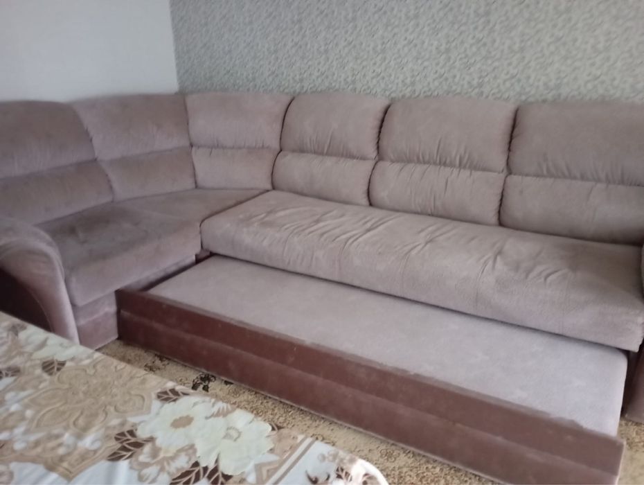 Угловой диван.