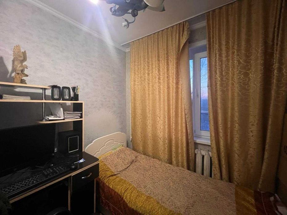 Продам 3 комн квартиру на 12мкр