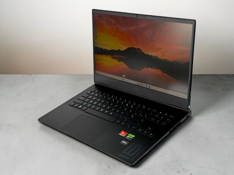 HP Omen 16" 165Hz Ryzen 7 7840HS 16RAM 1TB RTX 4070 8GB VRAM Перфектен! Гаранция!