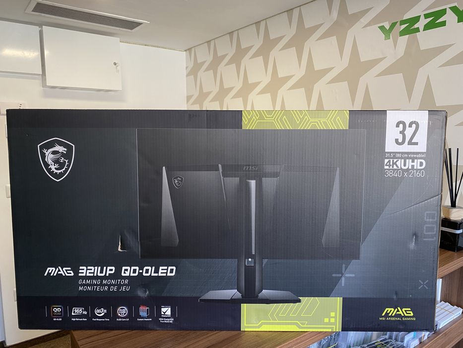 Gaming Monitor / MAG 321UP QD-OLED / 32 Inch / Nou Sigilat