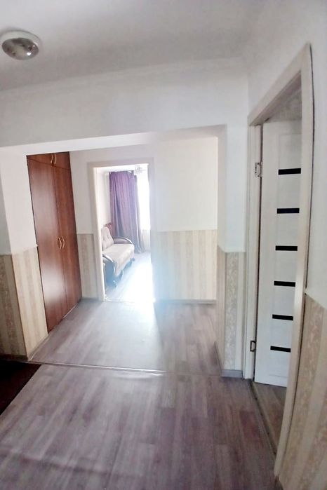 продам 3-х ком. центр 3-этаж