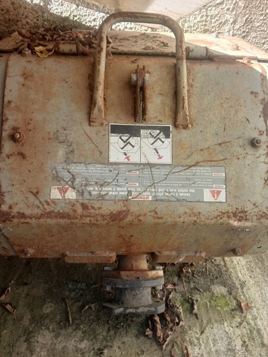 Tractoraș Gudbroad +motoare lombardini La 490