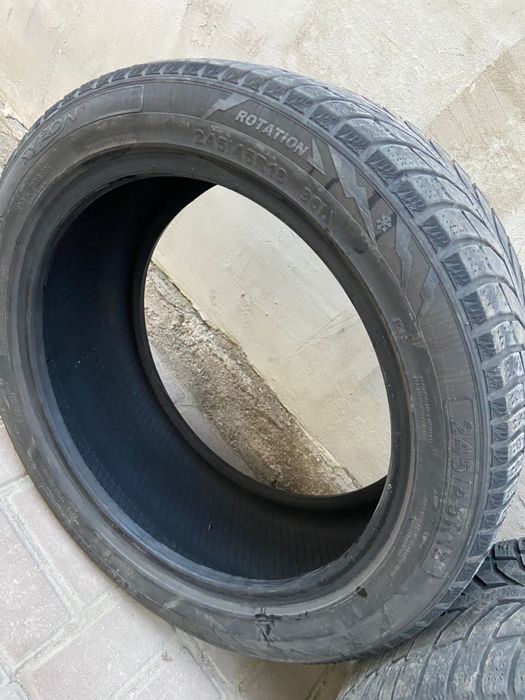 Шины  2 шт в хорошем состоянии