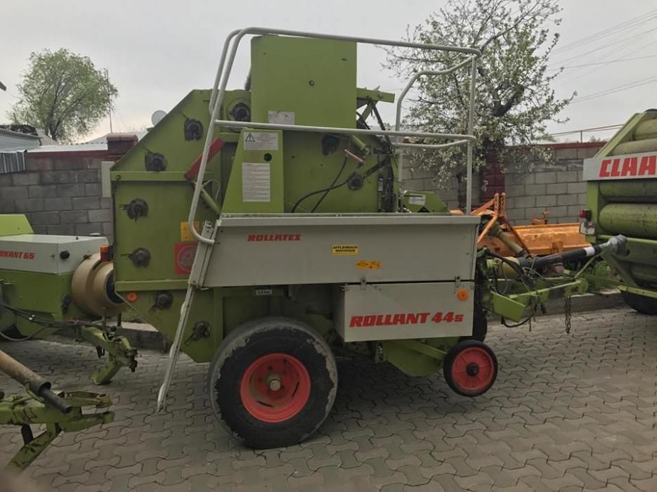 Рулонный пресс подборщик