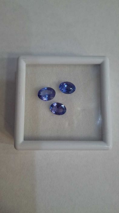 Tanzanit natural  - pietre pentru bijuterii/colecție