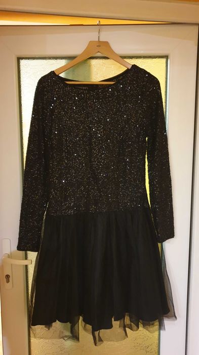 Нова елегантна рокля Apart