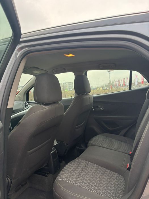 Opel Mokka  curată și întreținere periodică!