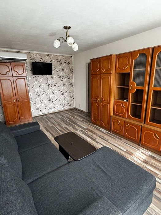 Proprietar, închiriez  apartament  Brazda lui Novac