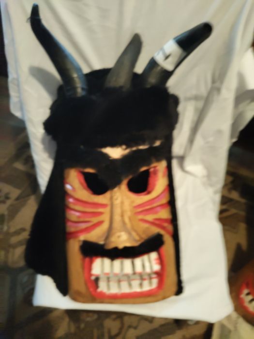 Традиционни кукерски маски