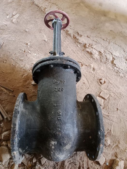 800 Демохот, Талшина 18 лист, чугунный металл, Задвижка 300/10, 200/10