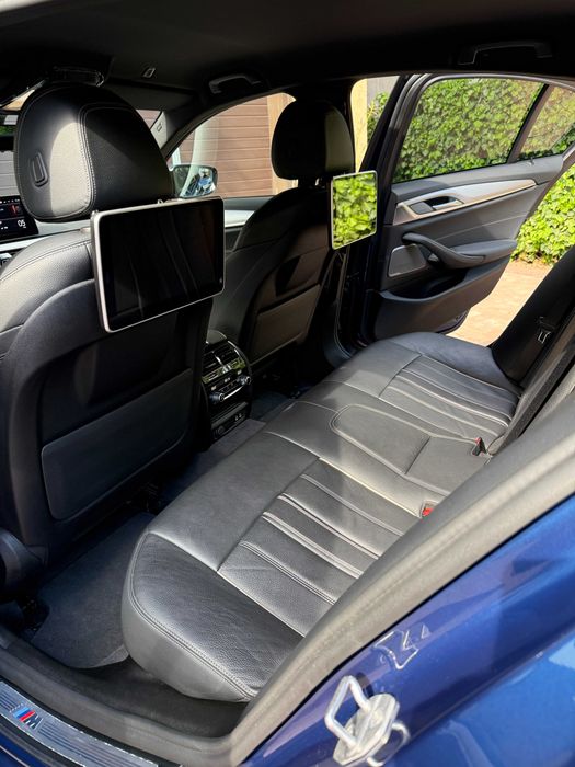 Ecrane In Tetiere dedicate BMW Seria 5 G30 2017-2023 in Stoc In Romania Poze Reale Garantie 12 luni Youtube Android Magazin Play Netflix