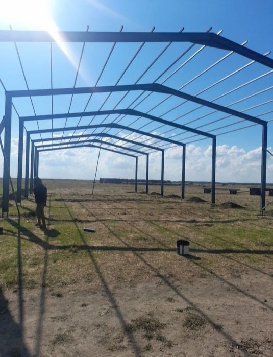 Vand Hala Metalica 6x15din profil ipe 140 cu țeava pe acoperiș la redu