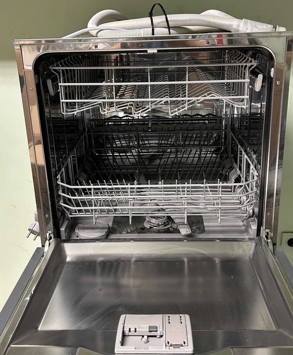 Компактна съдомиялна за вграждане Siemens iQ500 (SC76M541EU), гаранция
