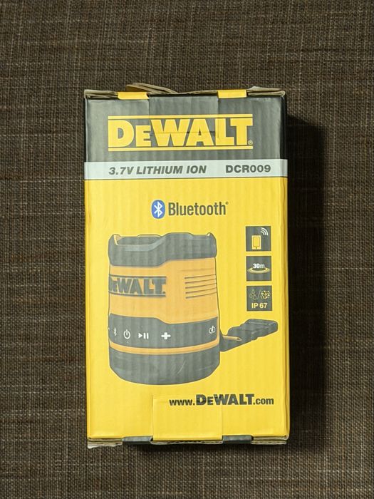Чисто нова колонка DeWalt с bluetooth DCR009.