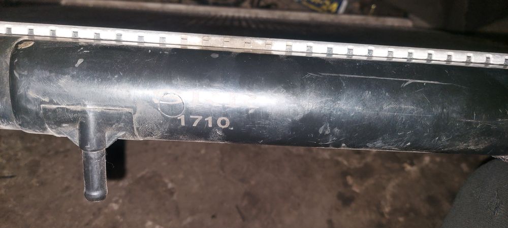 Продам радиатор митсубиси делика