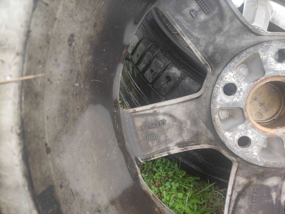 Комплект летни гуми с джанти от Audi, 245/45 R17