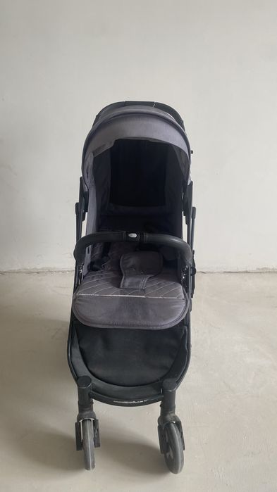 Продам стильную прогулочную коляску Mstar