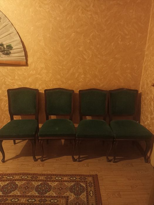 Продам деревянные стулья