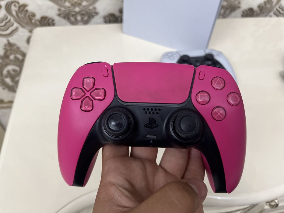 PS 5 slim.