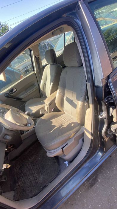 Dezmembrez Renault megane 2 DCI 1.5