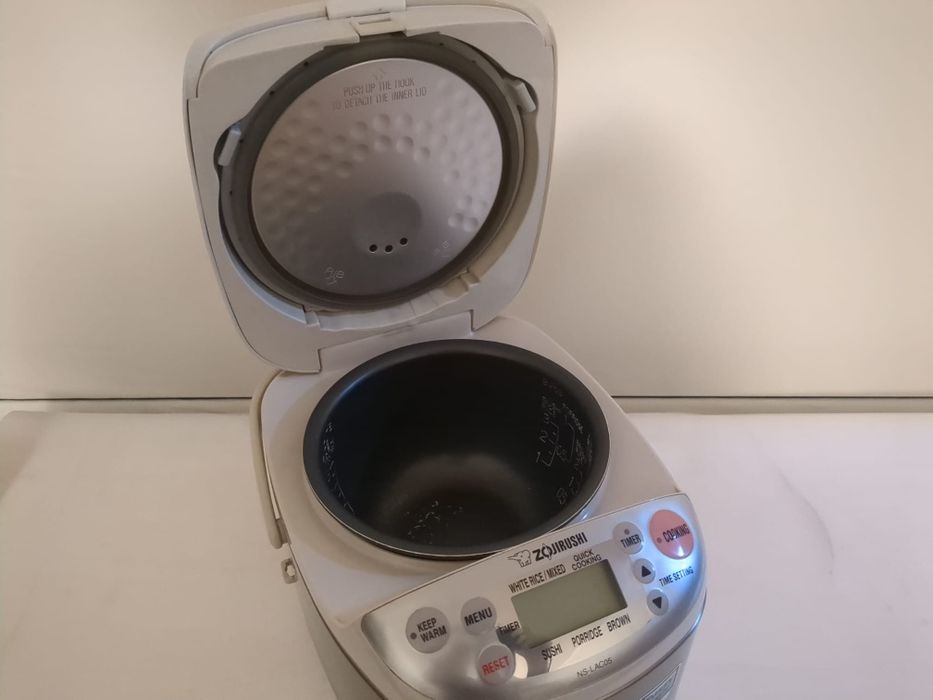 Рисоварка Zojirushi NS-LAC05