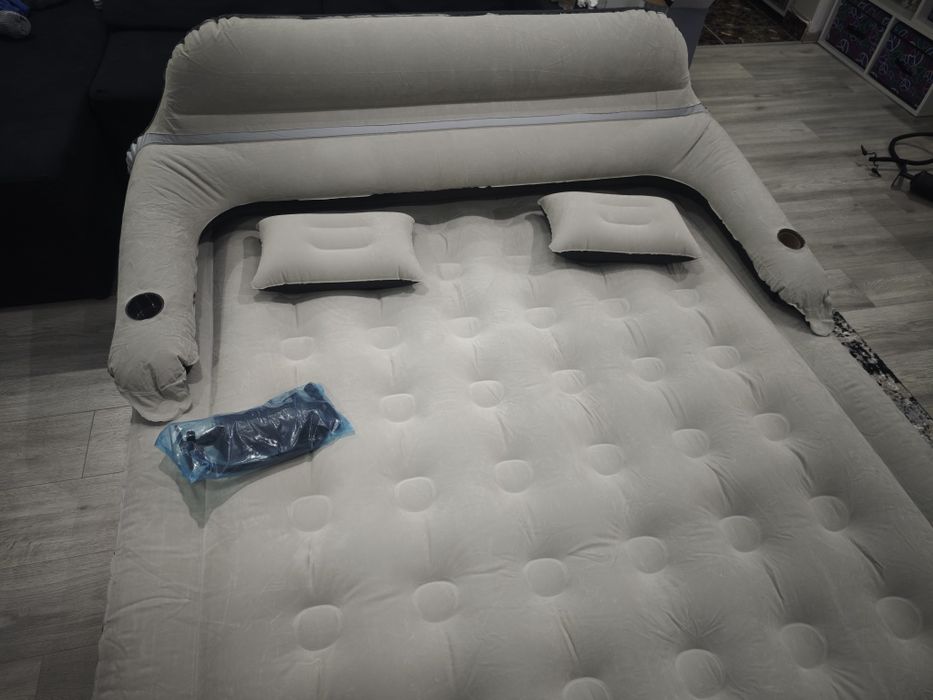 Cort gonflabil + saltea gonflabila+pompa electrica