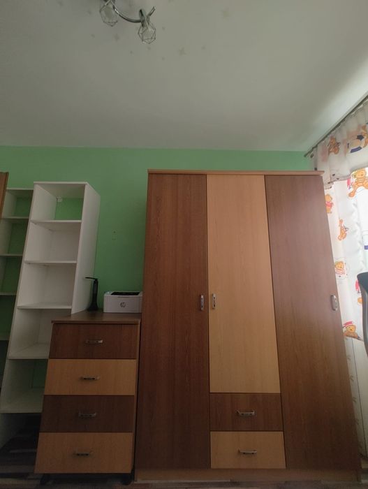 Vând mobilă. Dulap, dulăpior, birou