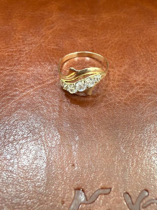 Tilla uzuk 585 proba