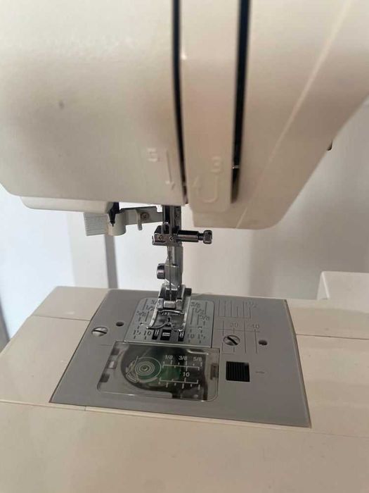 Швейная машинка Janome