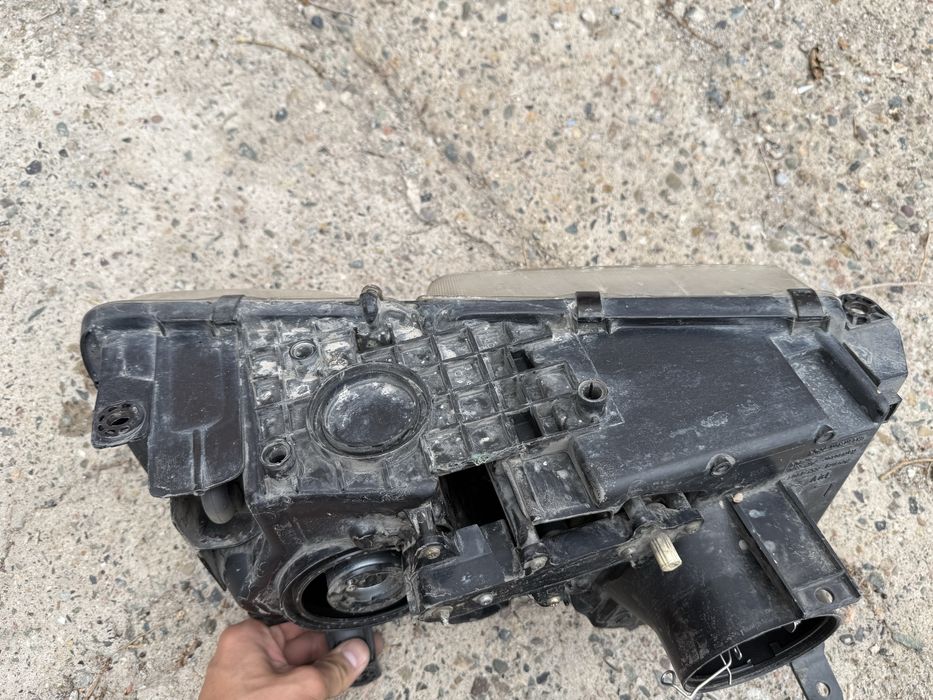 Фара водительский стороны лексус 470