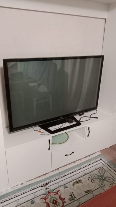 Продам большой телевизор