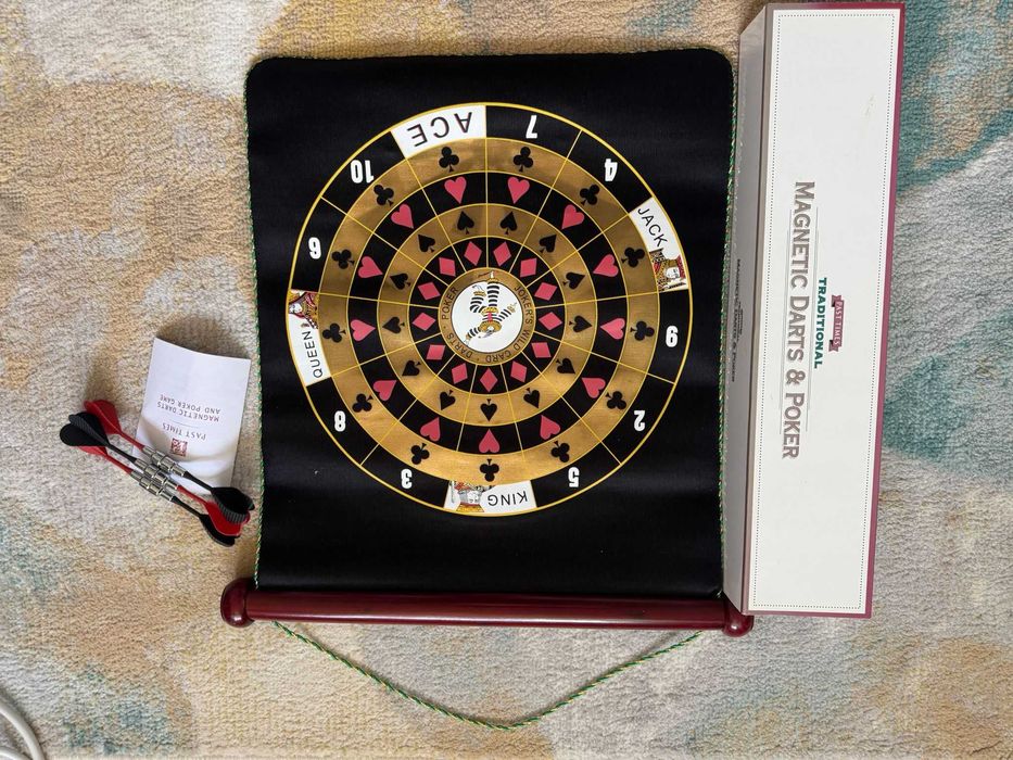 Joc Magnetic Darts & Poker – Set Complet