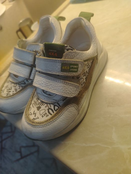 Продам кроссовки ортопедические атдотан