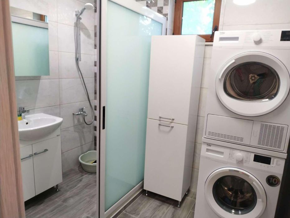 Дава се под наем Тристаен апартамент в Варна, Бриз - 80 кв.м за 900 € - Снимка #2