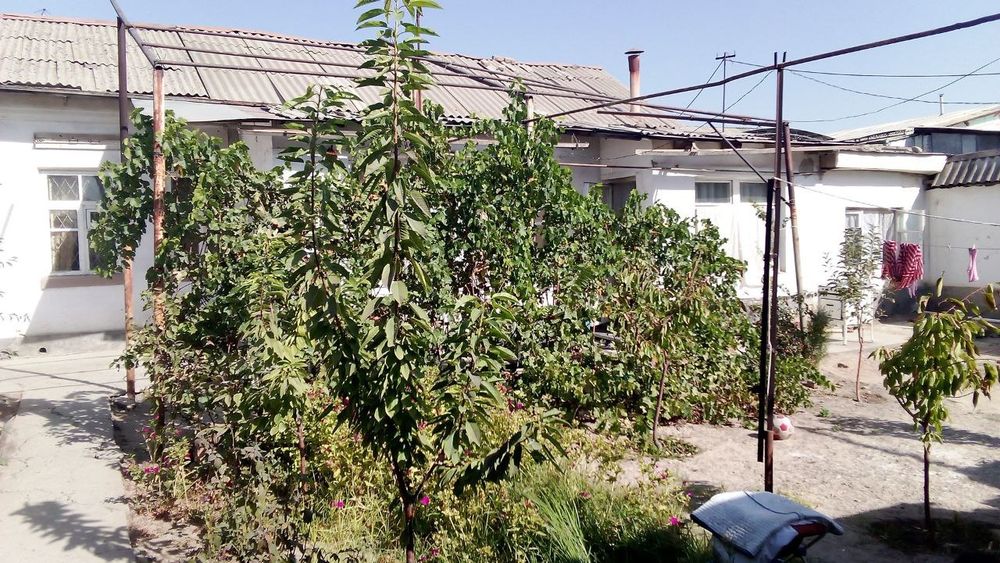 Продается дом 3,75 сотки 4комнаты ,можно под застройку