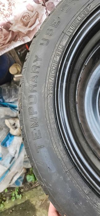 Резервна гума тип "патерица" от Нисан Примера Р11.