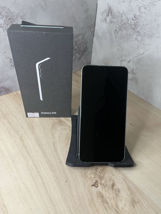 Самсунг С25/Samsung S25