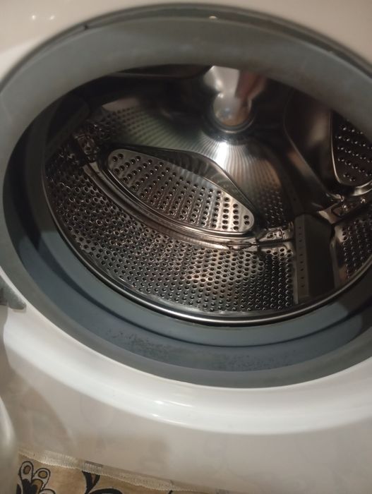 Продам стиральную машину