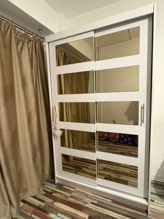 Vând mobilă: canapea colțar piele, bibliotecă living, pat + dulap