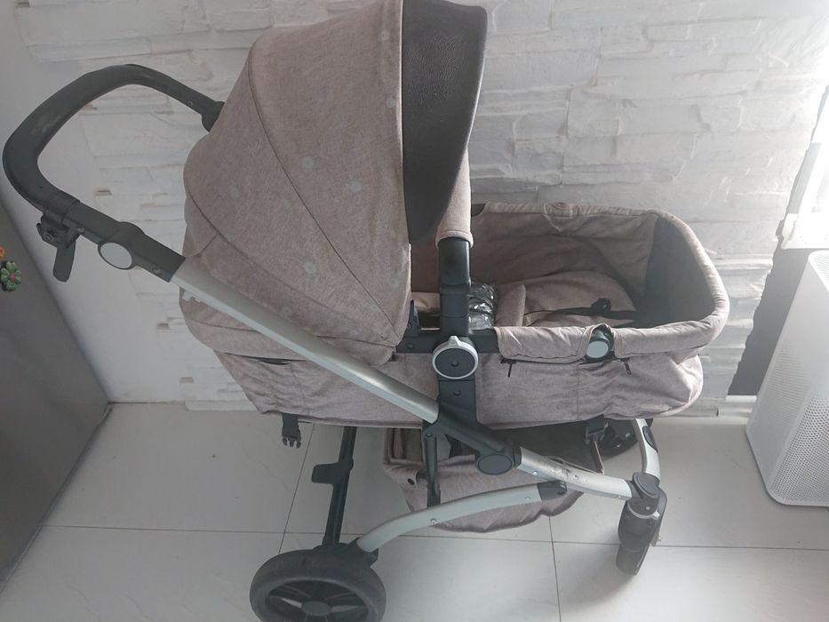 Продавам детска количка