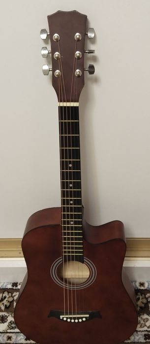 Акустическая гитара