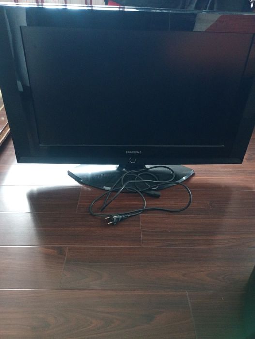 Televizoare LG plus Samsung