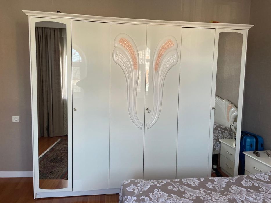 Спальный гарнитур