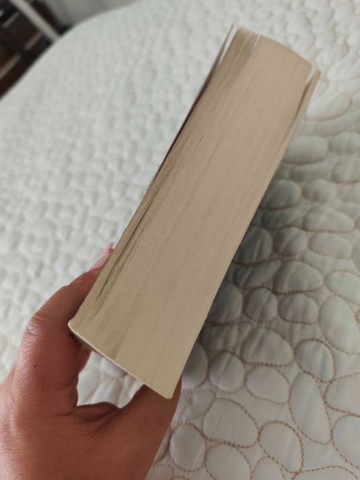 Продавам книга *Готвачката от Кастамар"