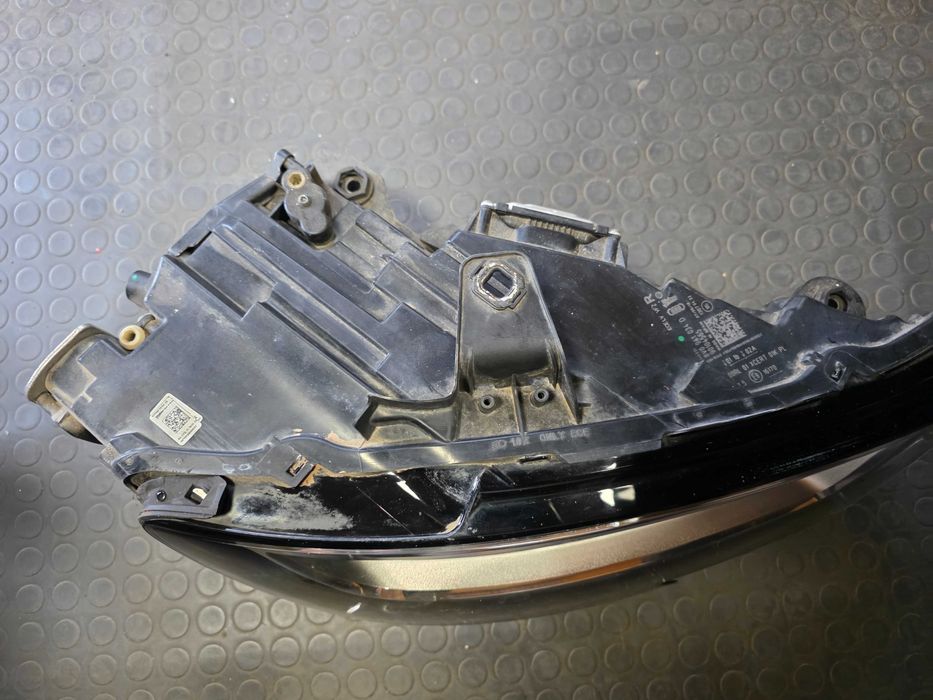0877767844Десен фар за Audi A3 8V - 8V0 941 034 D
